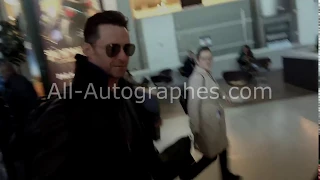 Hugh Jackman signing autographs in Paris (Part 1)