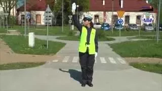 Widzisz policjanta kierującego ruchem i nie wiesz co robić?