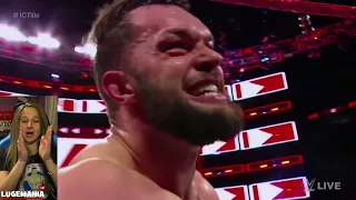 WWE Raw 4/30/18  Seth Rollins vs Finn Balor | IC TITLE