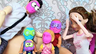 KATYA AND MAX HAVE A FUN FAMILY SHOW MASKS! Barbie beauty salon at DARINELKA TV Series funny dolls