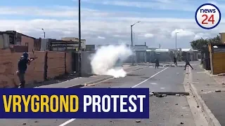 WATCH | Police fire rubber bullets at Vrygrond protesters