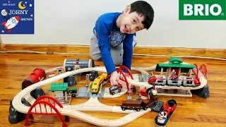 Johny Opens Subway Train Toys With Brio Deluxe Railway Set