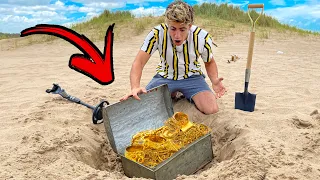 WE FOUND A TREASURE WITH GOLD WITH THE METAL DETECTOR !!!