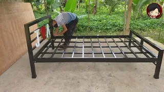Metal Bed Frame Queen Size | Detachable bedframe