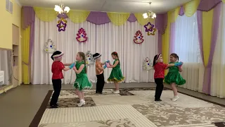Старшая группа  Д/С 21  Танец "Рукавички"