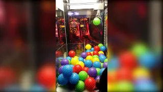 Claw machine trolls kid meme