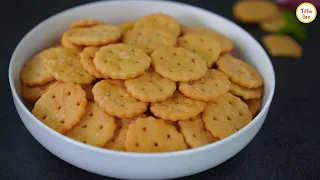Salt Crackers/ Salt Cookies (Eggless & Without Butter) Recipe by Tiffin Box | Soda Saltine Crackers