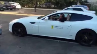 Ferrari FF vs silicone breast (Ferrari FF vs силиконовая грудь)