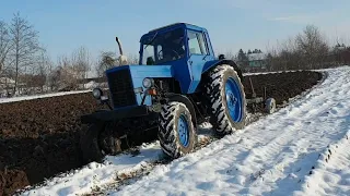 Оранка по снігу❗грубий шар гною❗мтз-82 полиці текрон подивіться як в нас вийшло❗