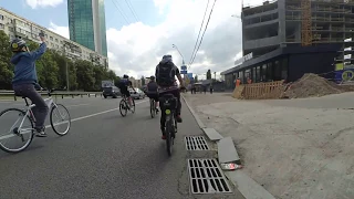 2017-05-20 Велодень 2017 Київ велосипед перевернувся, невдале селфі Kyiv Bike Selfie Fail