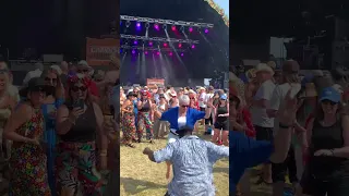 Pure joy 🕺💃 Lively impromptu DANCE-OFF at Cambridge Club Festival! #shorts