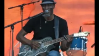 keb' mo' suitcase