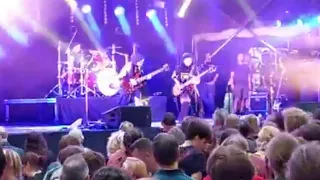 Voice of baceprot - enter sandman live at valkhof festival 2022