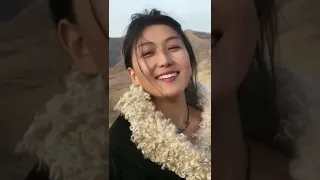 Beautiful Tibet woman 👩