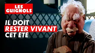 La France prend soin de ses aînés - Les Guignols - CANAL+