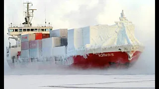 LARGE FROZEN ICEBREAKER SHIPS CRUSHES ICE! POWERFUL WINTER CYCLONE! SHIPS IN SCARY STORM!