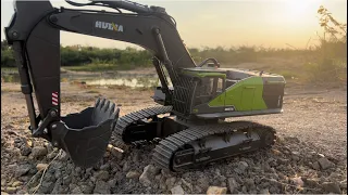 HUINA 593 excavator it’s strong Build a drainage canal