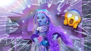 MONSTER HIGH ABBEY BOMINABLE DOLL REVIEW YASSSSS