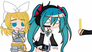 How many likes for y’all to kiss? | Vocaloid | Hatsune Miku and Kagamine Rin