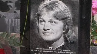 Tombe de Claude François vandalisée: son fils veut "comprendre pourquoi" - 18/03