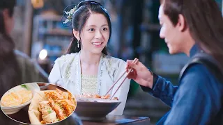 She cooked delicious to celebrate his safe back,the love in her eyes couldn't be hidden💕CDrama