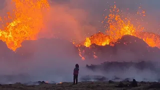 Fissure eruption in Iceland of 1km length! We are right next to the main vents row. 10.07.23