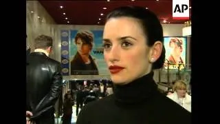 UK Vanilla Sky Premiere - Tom Cruise And Penelope Cruz Turn Out For London Premiere