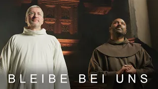 Die 2 Priester singen Bleibe bei uns Herr | Andreas Schätzle und Pater Manuel