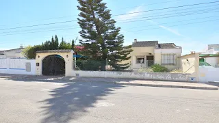 €99.999- 2 bedroom, 1 bathroom detached villa in Torrevieja.