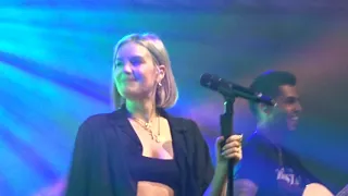 Anne-Marie - 2002 live in Edinburgh
