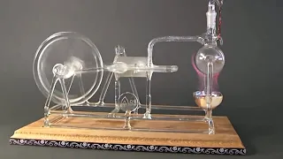 Модель двигателя сделанного из стекла