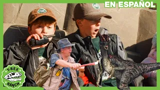 Raptors gigantes de tamaño real atacan el parque infantil y el juguete T-Rex salva el día - 1