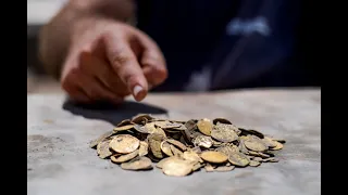 A Hoard of 425 Coins of Pure Gold from 1,100 Years Ago was Uncovered by Youth