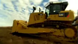 Look at the Cat® D7E Mid-Sized Dozer - Inside and Out