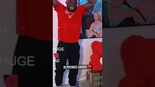 Alphonso Davies’ reaction to Canada qualifying for the World Cup ❤️
