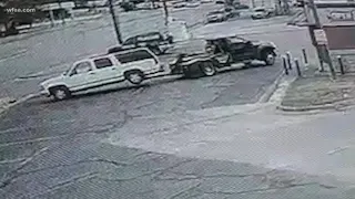 Caught on camera: Tow truck driver pulls parking sign switch on elderly couple