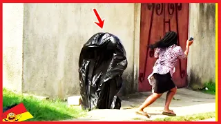 😂😅😂 Funny Moments With The Man With The Bag / Funny Scary Prank