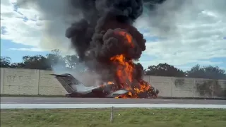 At least 2 killed when private jet crashes on I-75 in Collier County