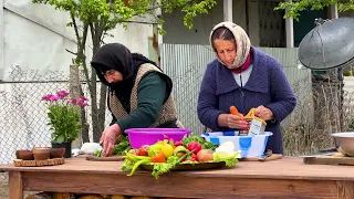 AVÓ DOCE CAUCASIANO COZINHANDO PRATO DELICIOSO NA ALDEIA RURAL | VIDA RURAL NO CAMPO FAMÍLIA