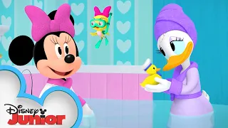 Ducky Down the Drain | Minnie's Bow-Toons  🎀  | @disneyjunior