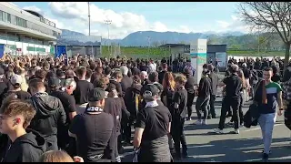 Warten auf Einlass! Cup-Finale Rapid Wien - Sturm Graz im Wörthersee Stadion. Vidro: Thomas Hude