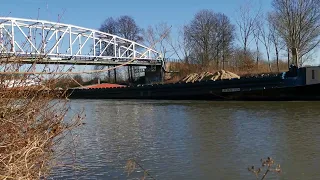 Mvs Lindanja bij de brug van Obbicht