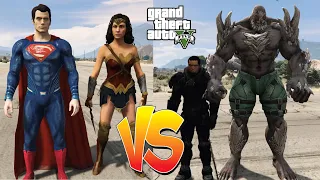 GTA 5 - Superman & Wonder Women VS Doomsday & Zod