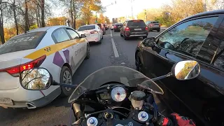 Один из плюсов мотоцикла в городе! Yamaha R6