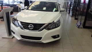 2017 Nissan Altima SL pearl white - Sherwood Nissan