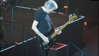 Roger Waters - Us and Them / Any Colour You Like  - Vancouver, BC - 15/9/2022 - Rogers Arena