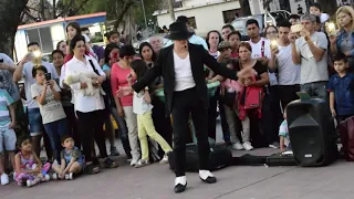 imitador de Michael Jackson.