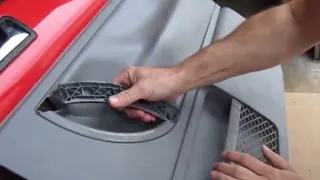 Removing a New Beetle inside door handle