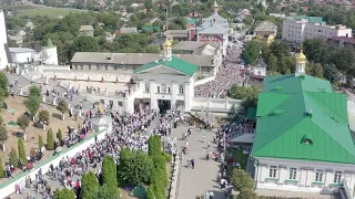 30-тысячный крестный ход в Почаевскую Лавру.