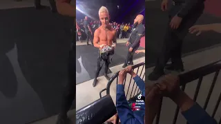 Darby allin sign's Wwe title